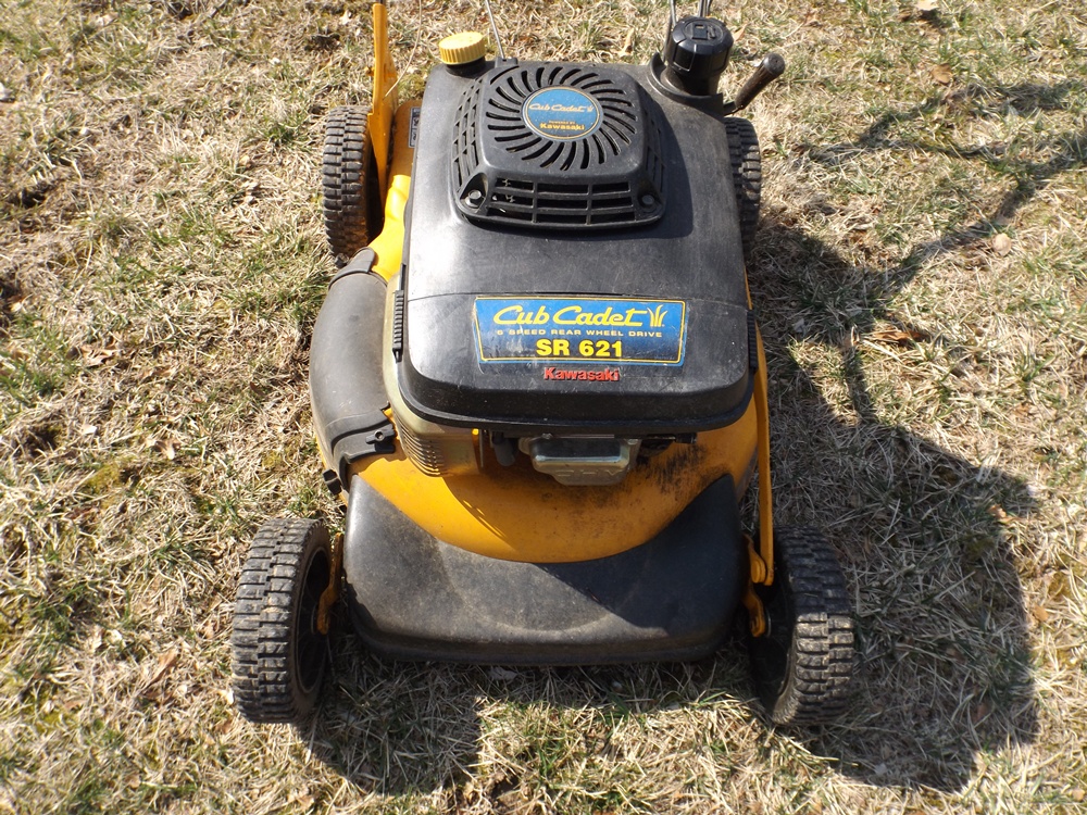 Cub Cadet Kawasaki SR 621 6 Speed SelfPropelled Lawn Mower EBTH