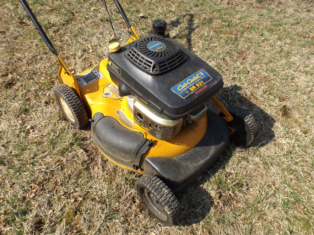 Cub Cadet Kawasaki SR 621 6 Speed SelfPropelled Lawn Mower EBTH