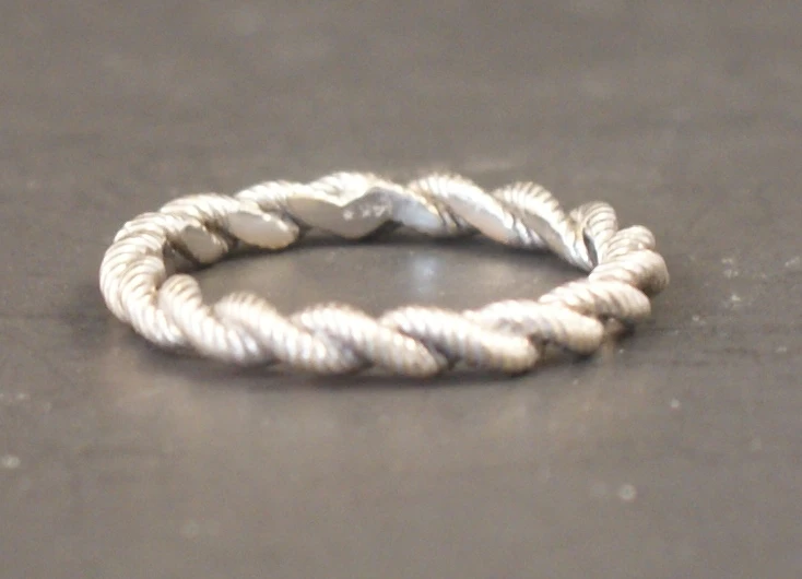 14K White Gold Twisted Rope Ring | EBTH