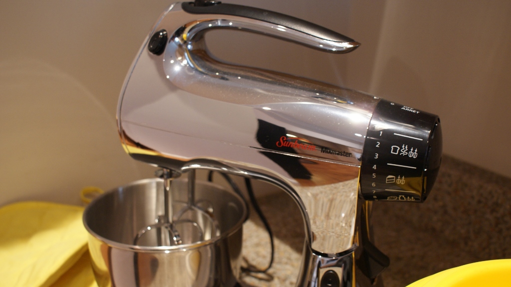 Sunbeam Stand Mixer with Bowls EBTH
