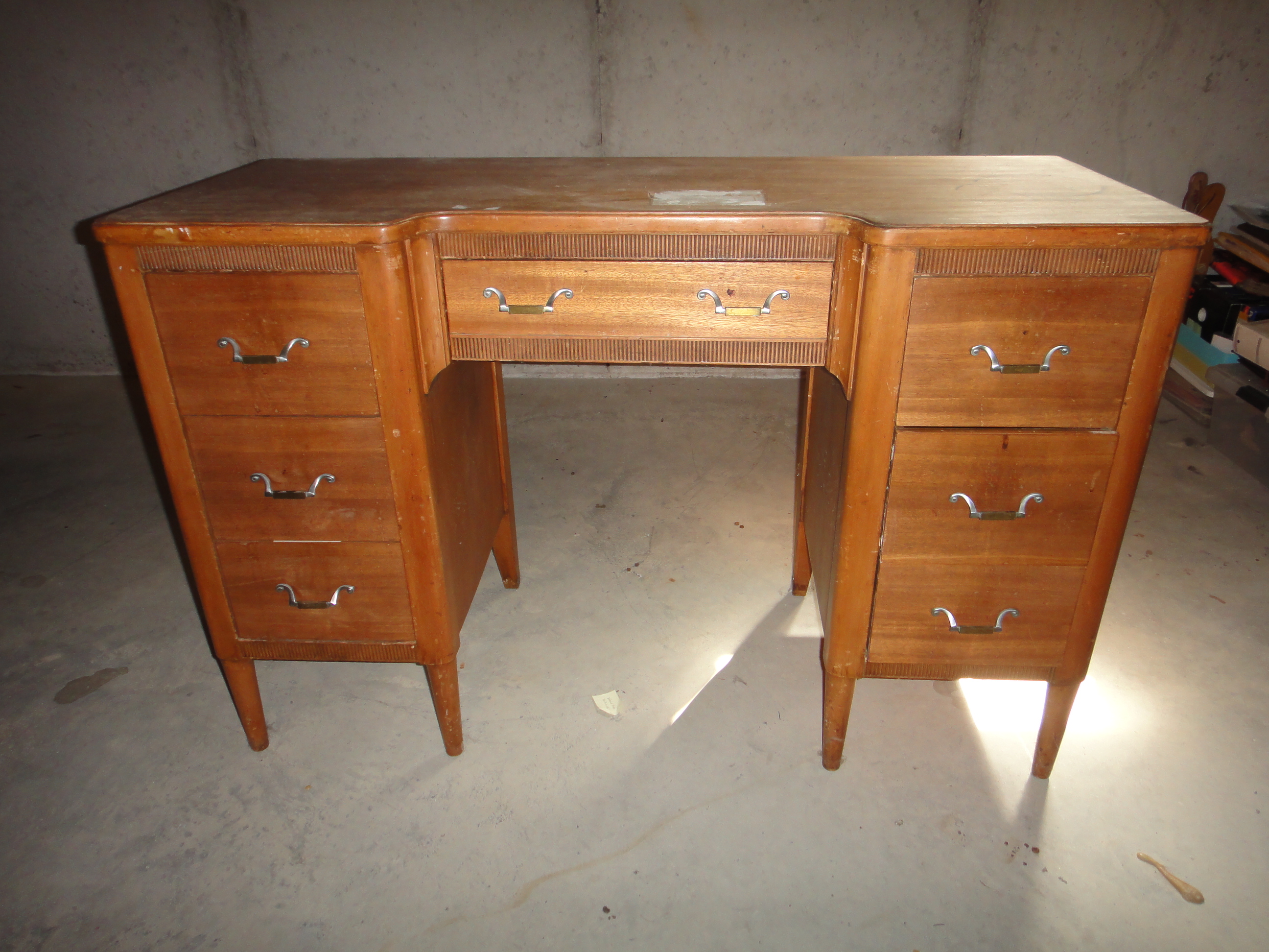 Mid Century Wood Veneer Desk EBTH