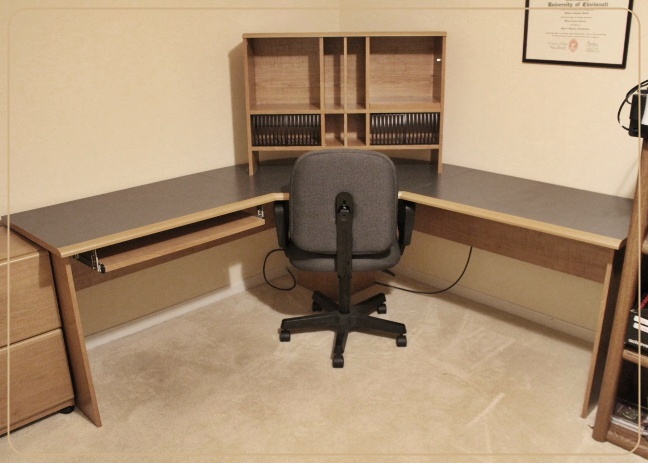 Sauder Corner Desk With Hutch Top And Office Chair Ebth