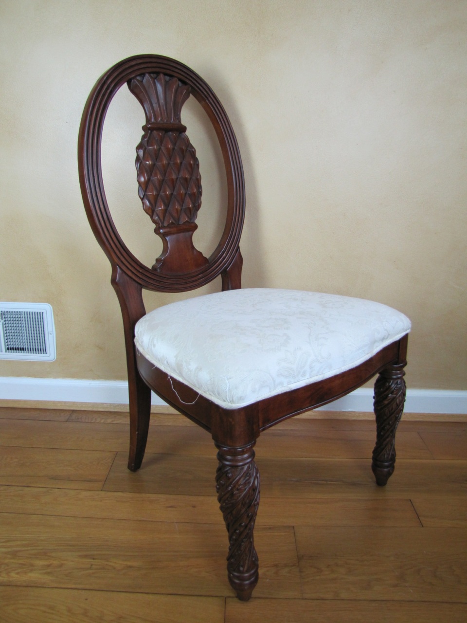 Set of Four Pineapple Back Dining Chairs EBTH