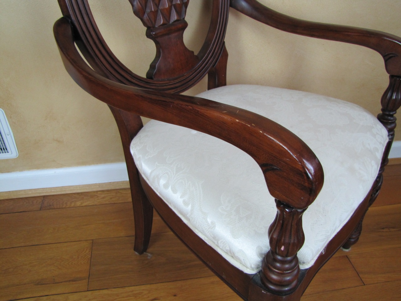 Set of Four Pineapple Back Dining Chairs EBTH