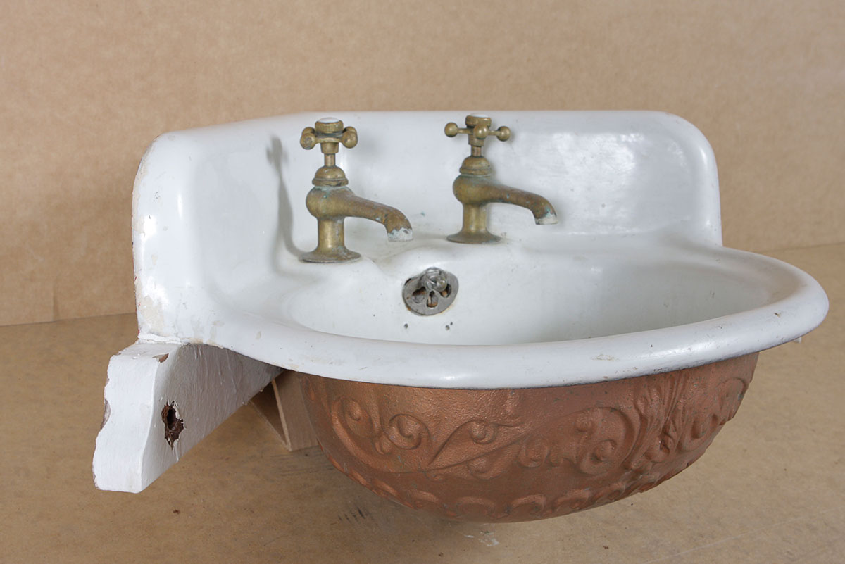 Cast Iron Antique Corner Sink EBTH