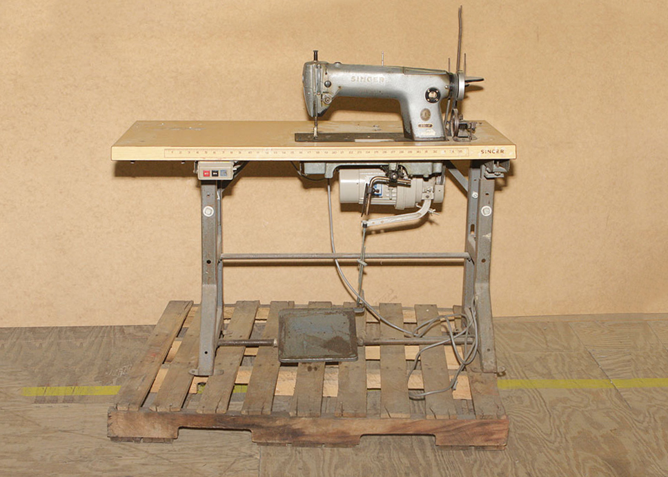Singer 25111 Industrial Sewing Machine with Table EBTH