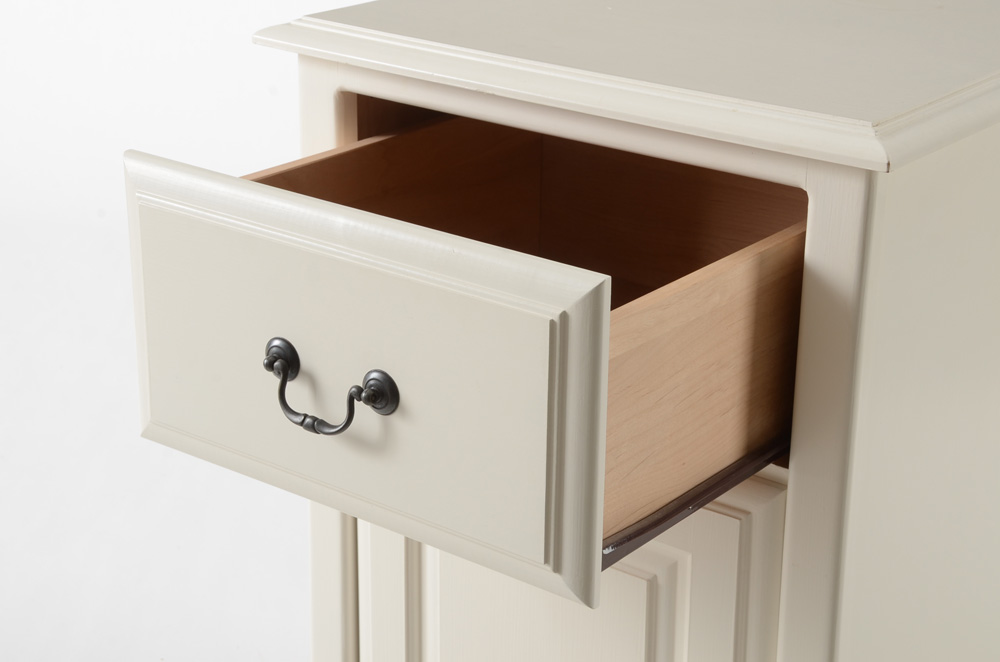 Maco Furniture White Side Table EBTH