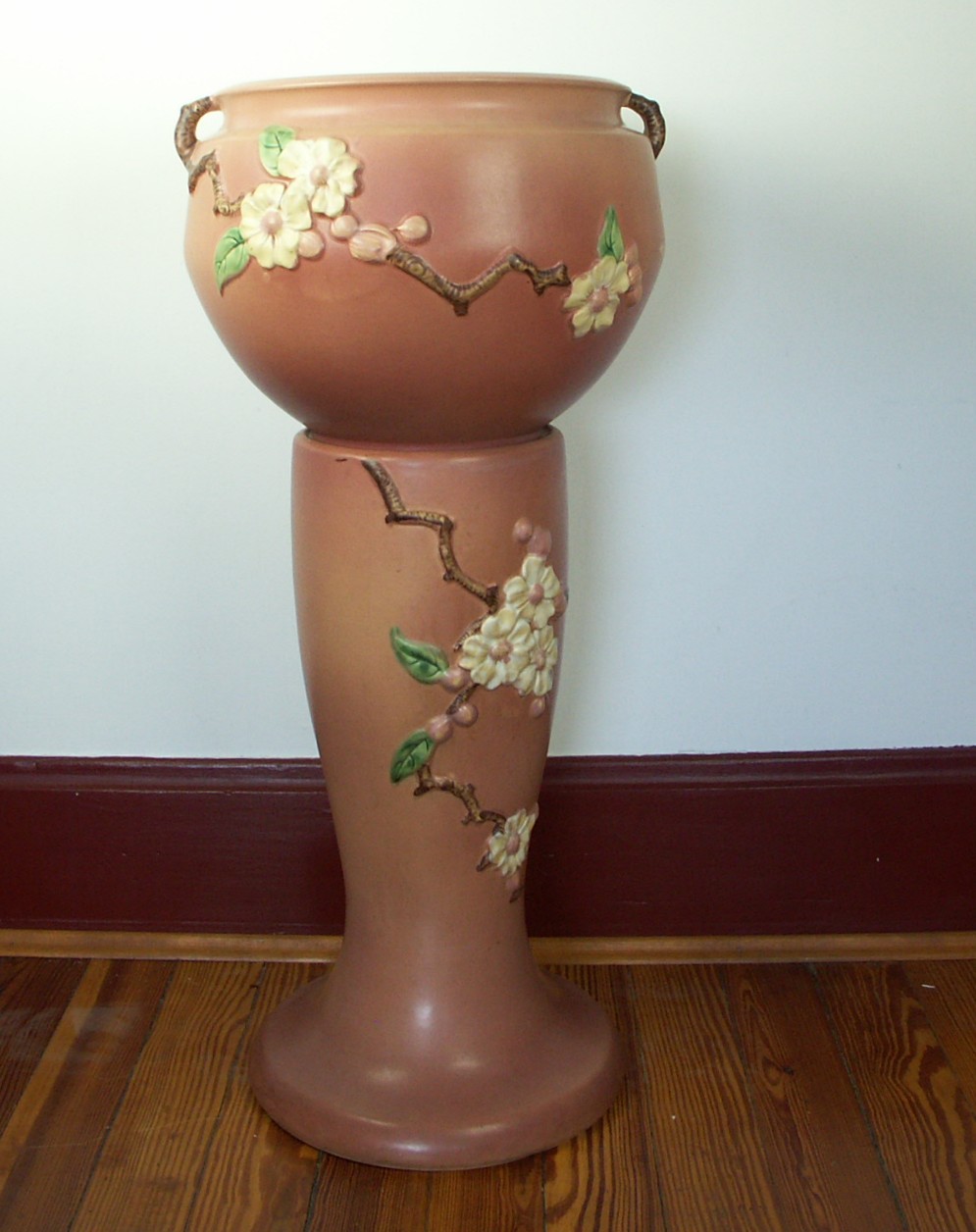 Roseville Pottery Pink "Apple Blossom" Pedestal and Jardiniere | EBTH