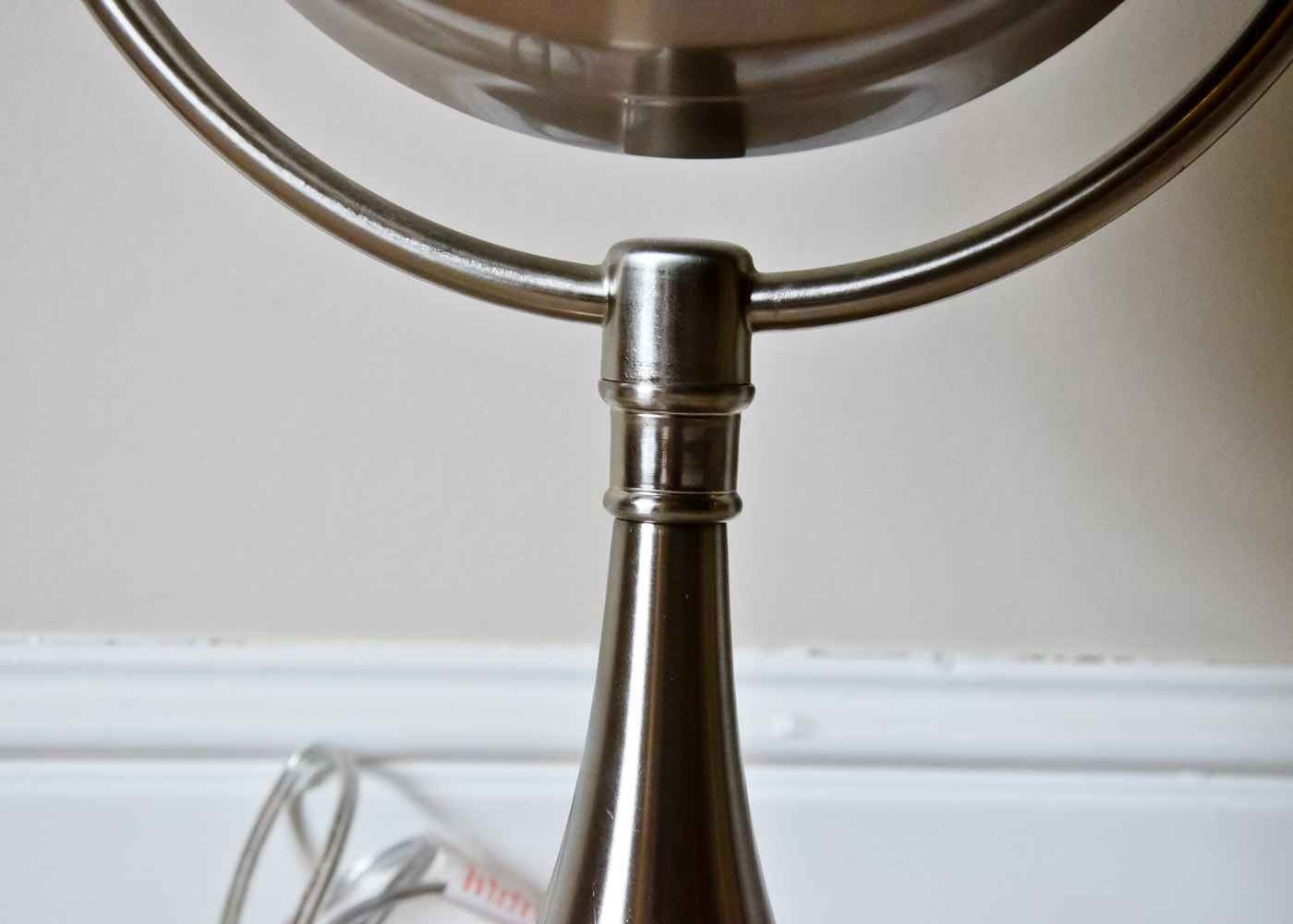 Intertek Lighted Vanity Mirror With Magnifier EBTH