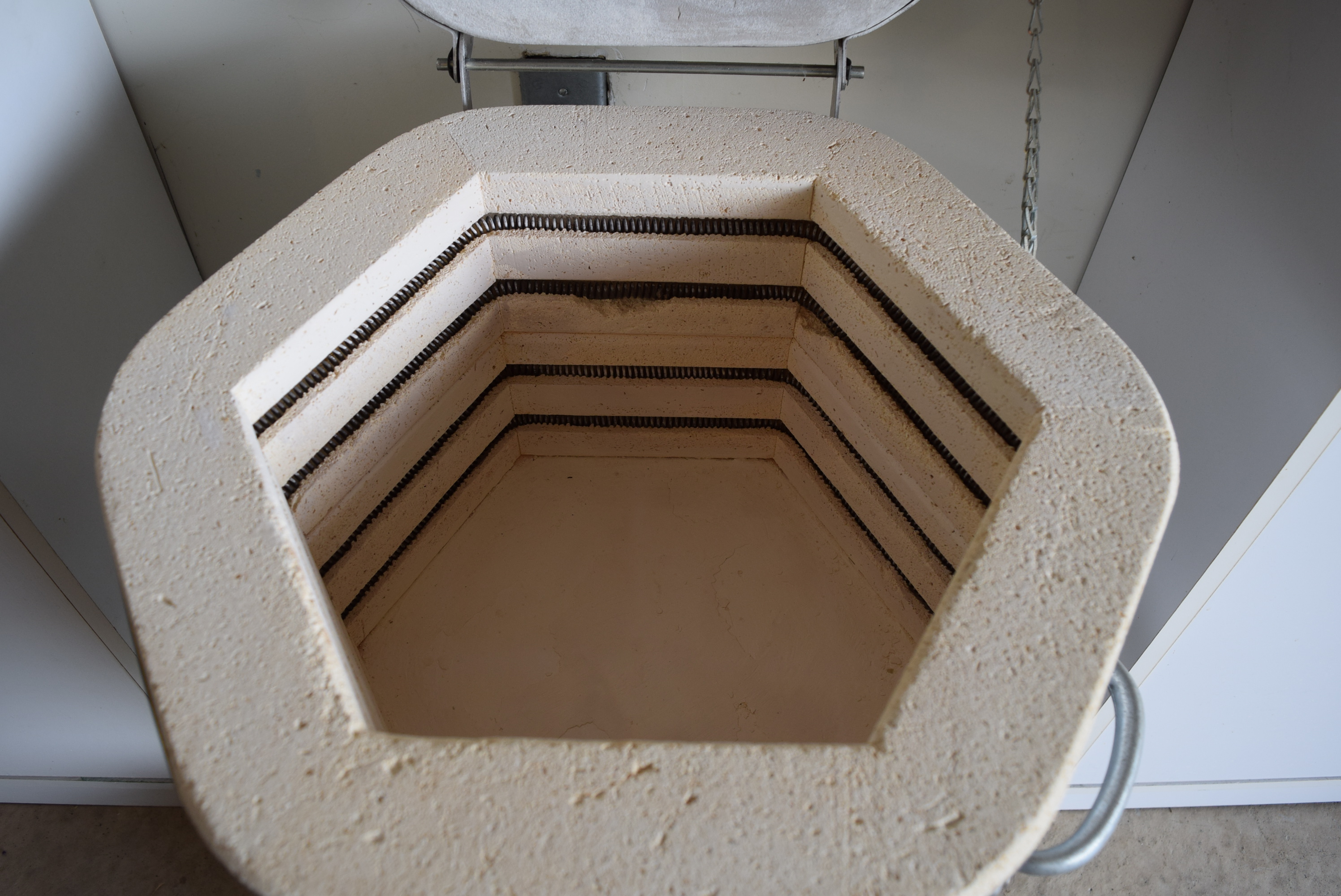 Gare 120 Volt Electric Kiln EBTH