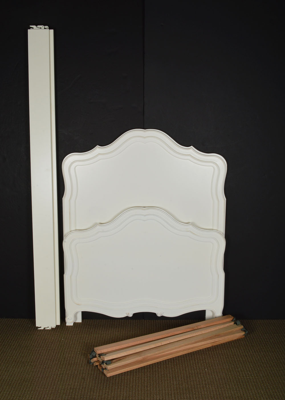 Twin Headboard and Footboard by Stanley Furniture with Cedar Slats EBTH