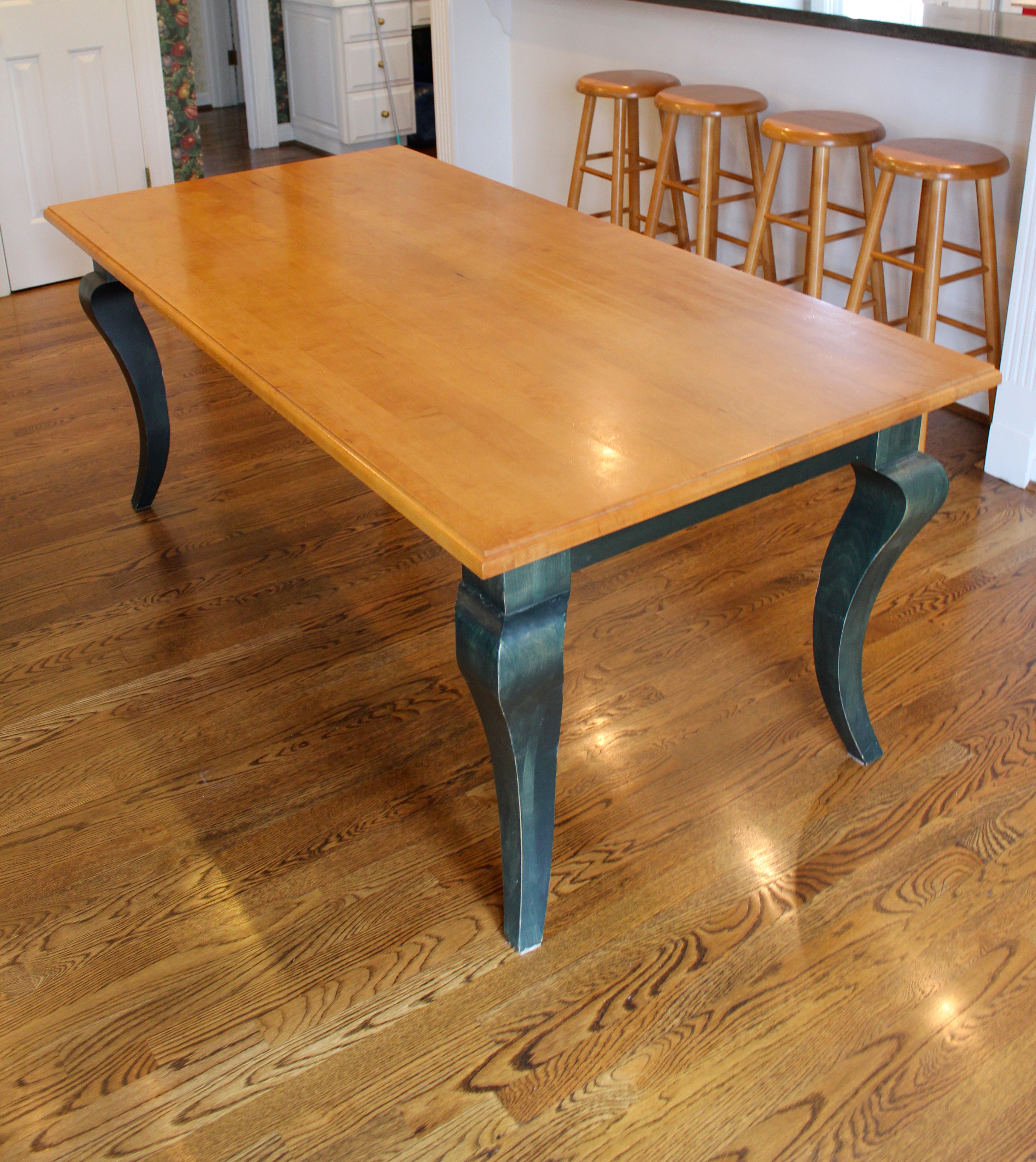 French Country Dining Table by Taylor Woodcraft EBTH