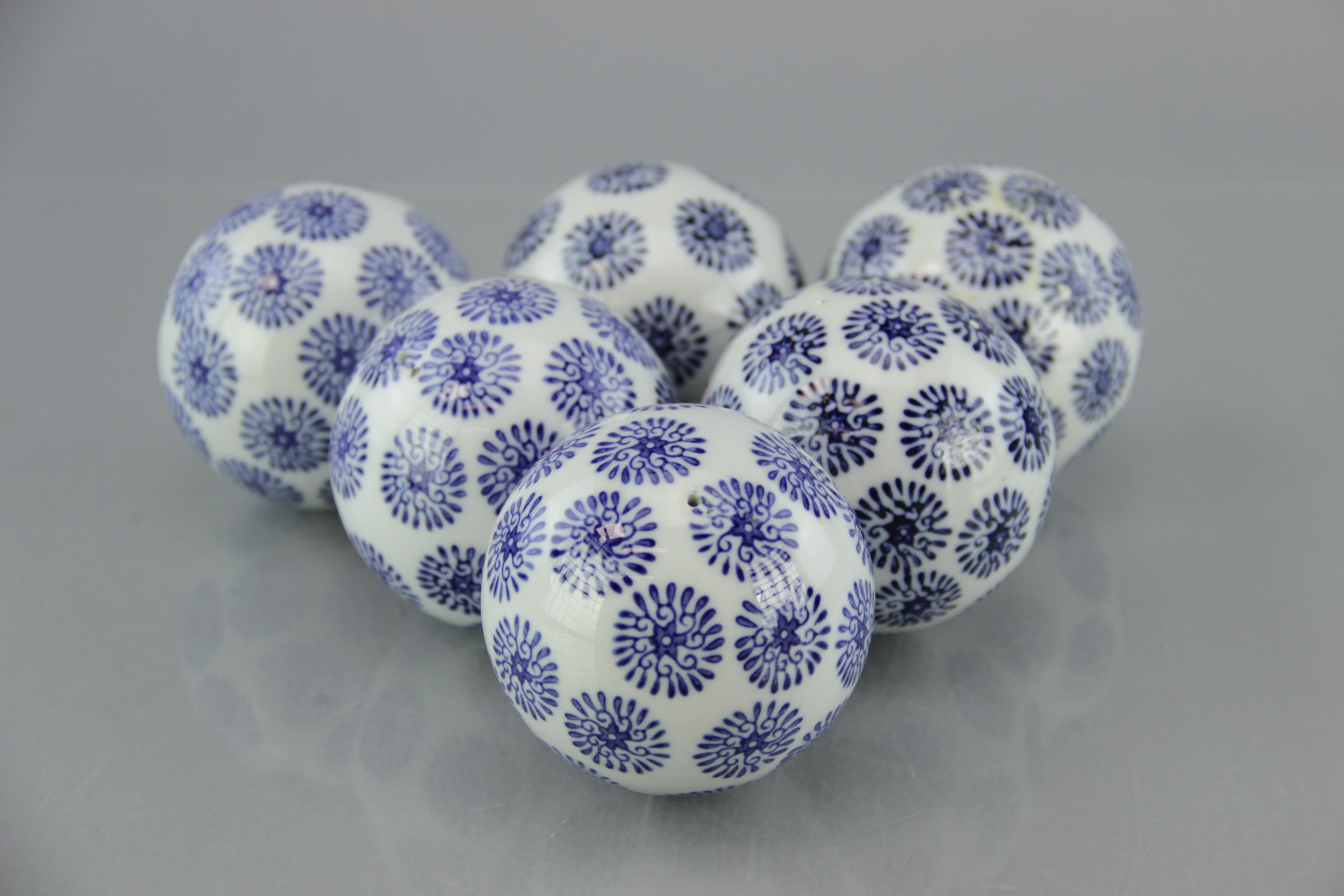 Set of Six Decorative Ceramic Balls EBTH