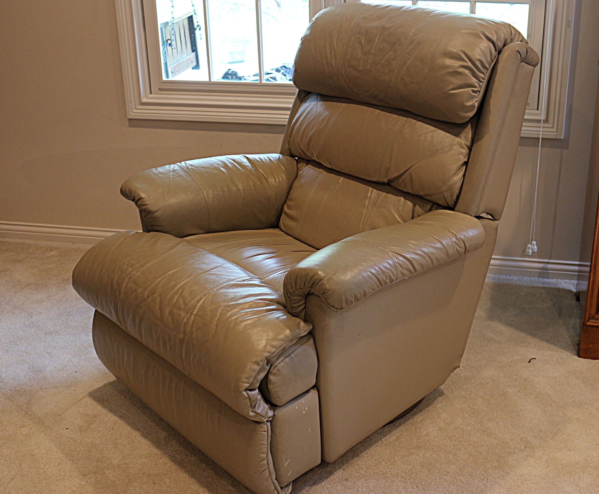 LazyBoy Leather Swivel Recliner EBTH