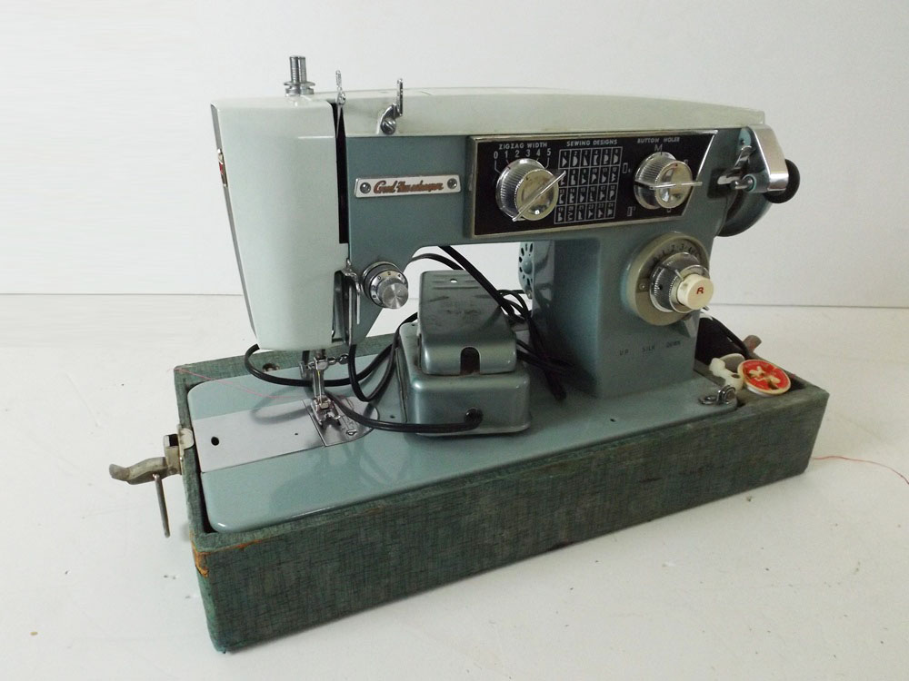 Good Housekeeping Sewing Machine EBTH