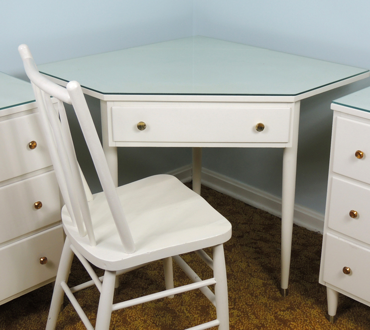Mid Century White Corner Desk and Chair EBTH