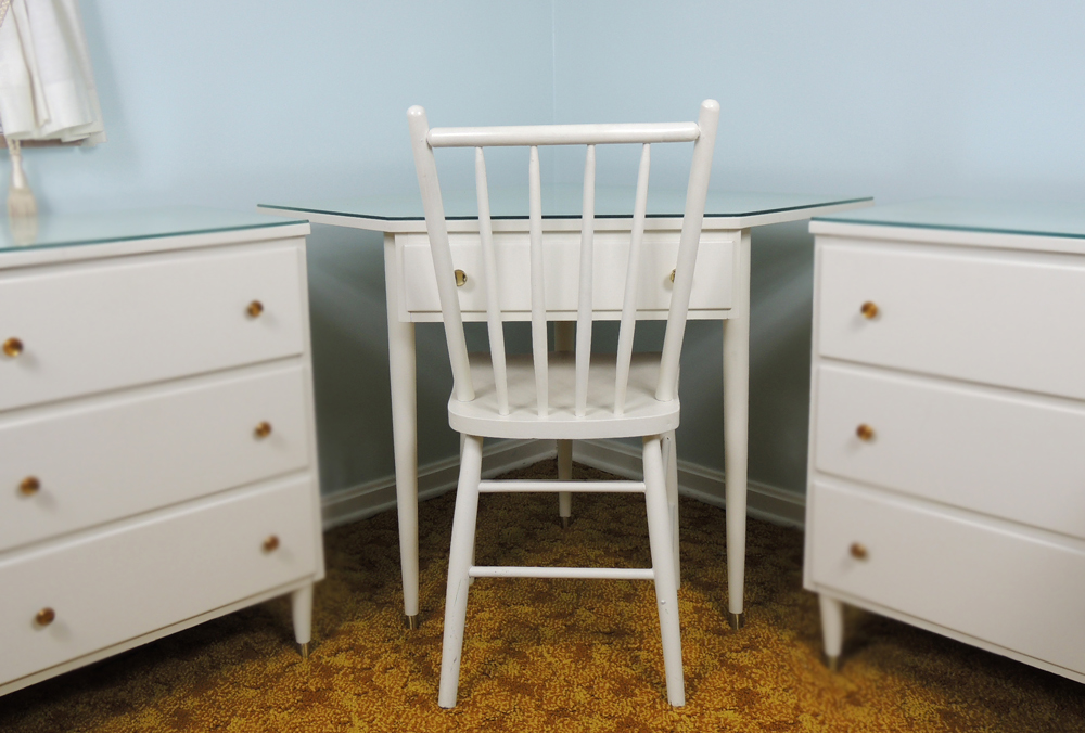 Mid Century White Corner Desk and Chair EBTH