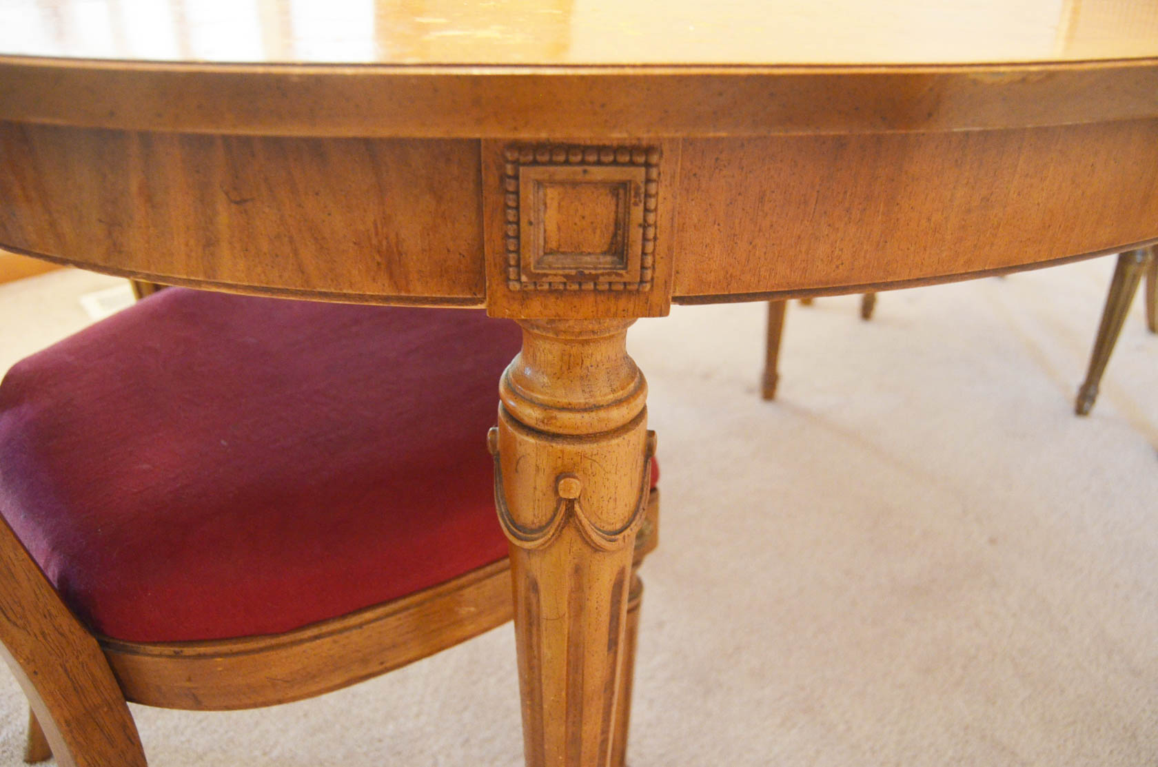 1965 Thomasville Dining Table and Chairs EBTH