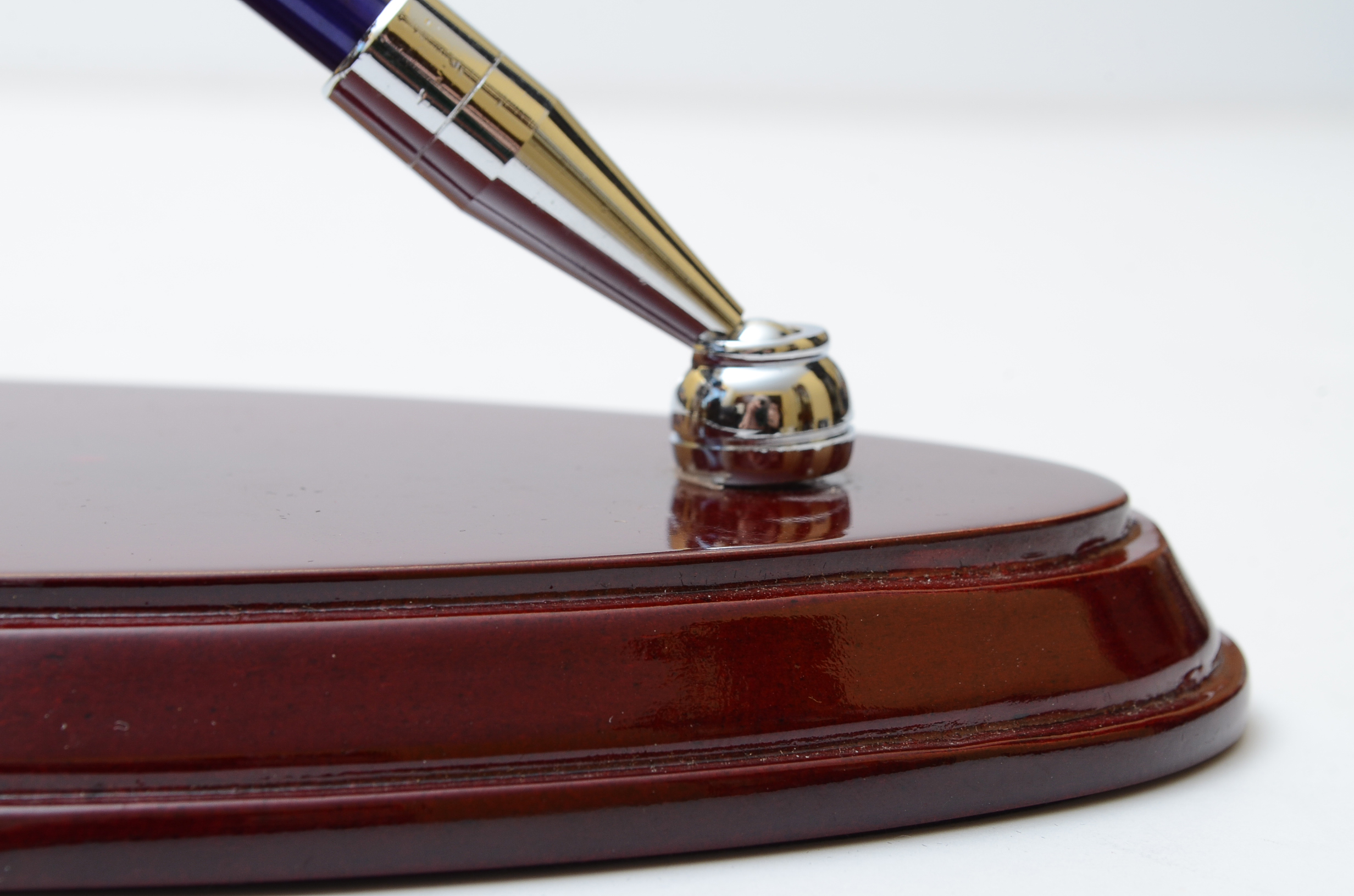 Gemstone Globe and Pen Desk Set EBTH