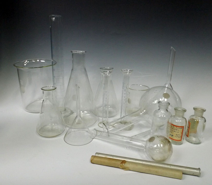 Pyrex Labware | EBTH