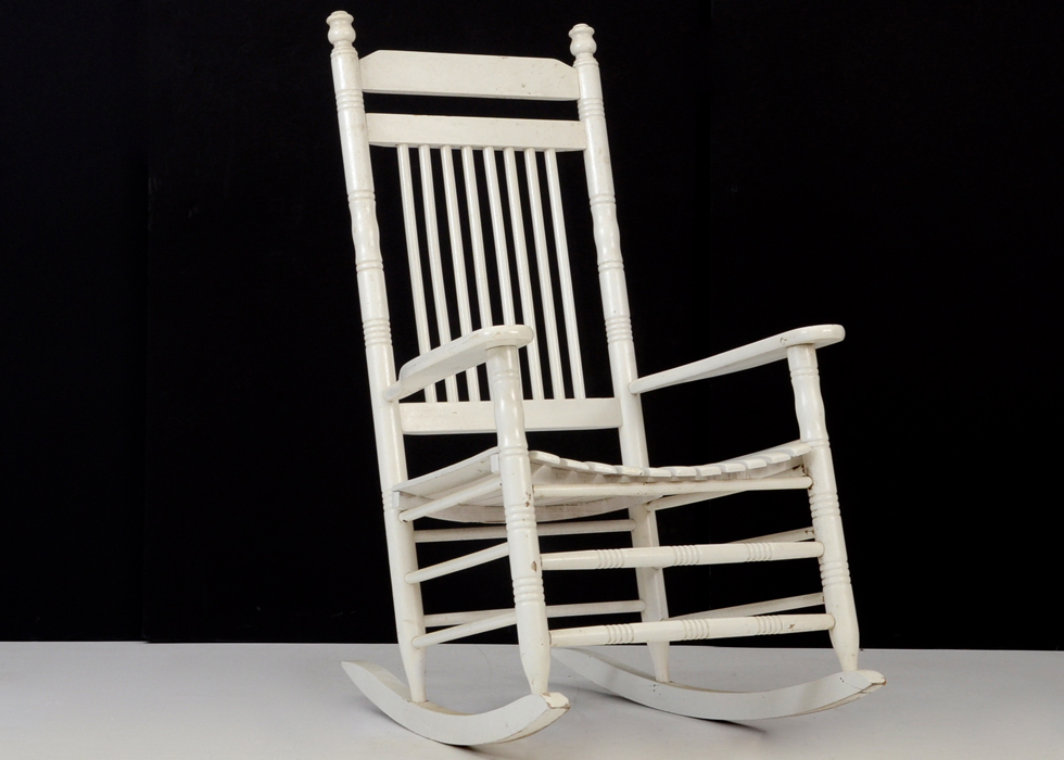 Cracker Barrel White Wooden Rocking Chair EBTH
