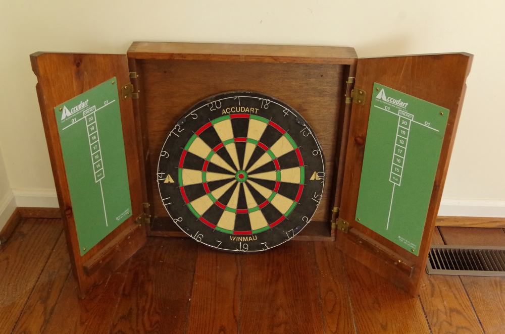 Accudart Bristle Dart Board in Wooden EBTH