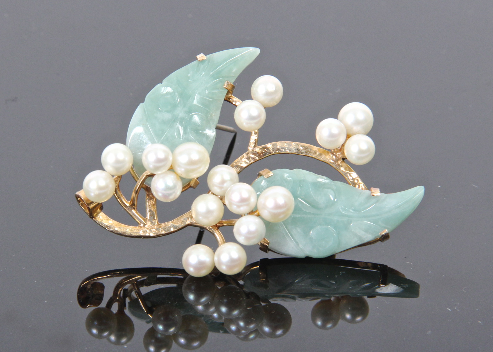 14K Gold Pearl and Jade Brooch EBTH