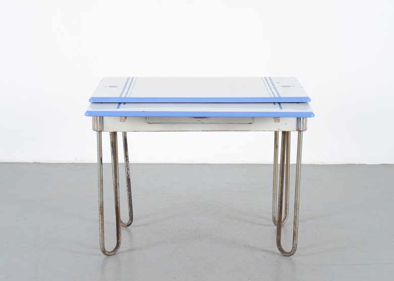 Vintage Enamel Kitchen Table EBTH