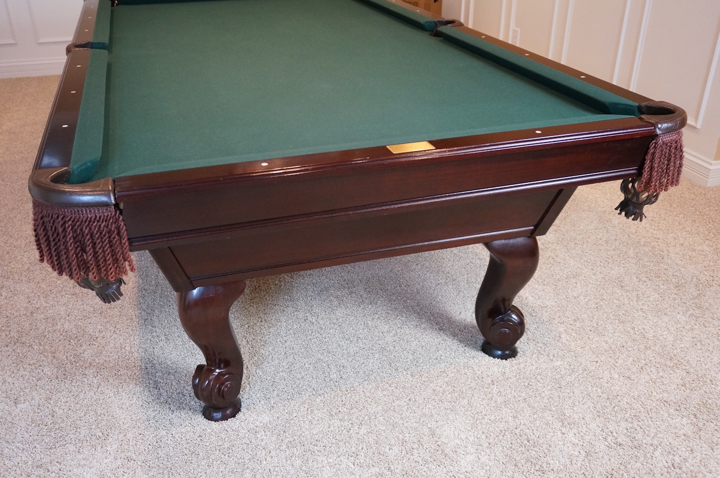 Gandy Pool Table and Accessories : EBTH