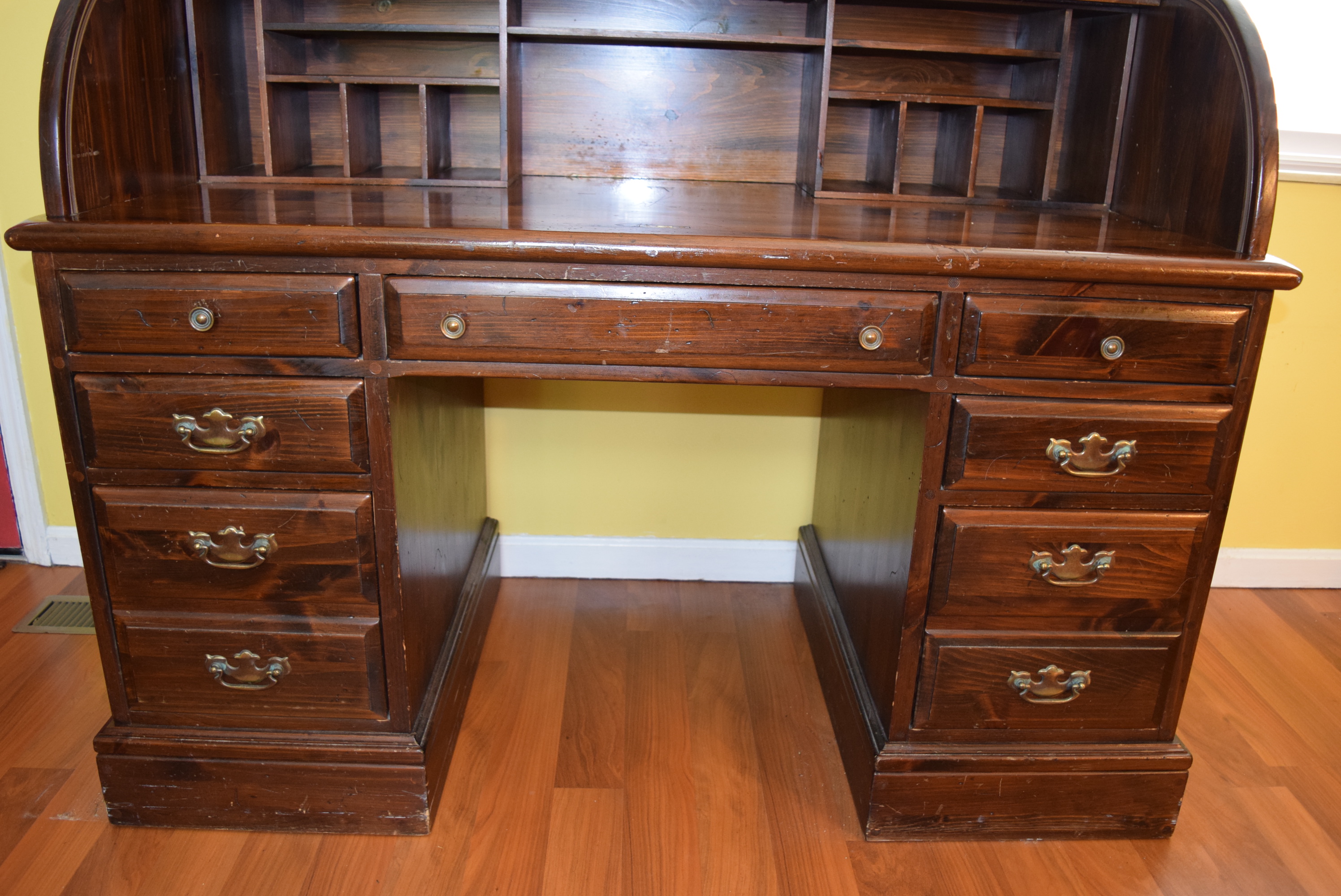 Kling Colonial Pine Rolltop Desk EBTH