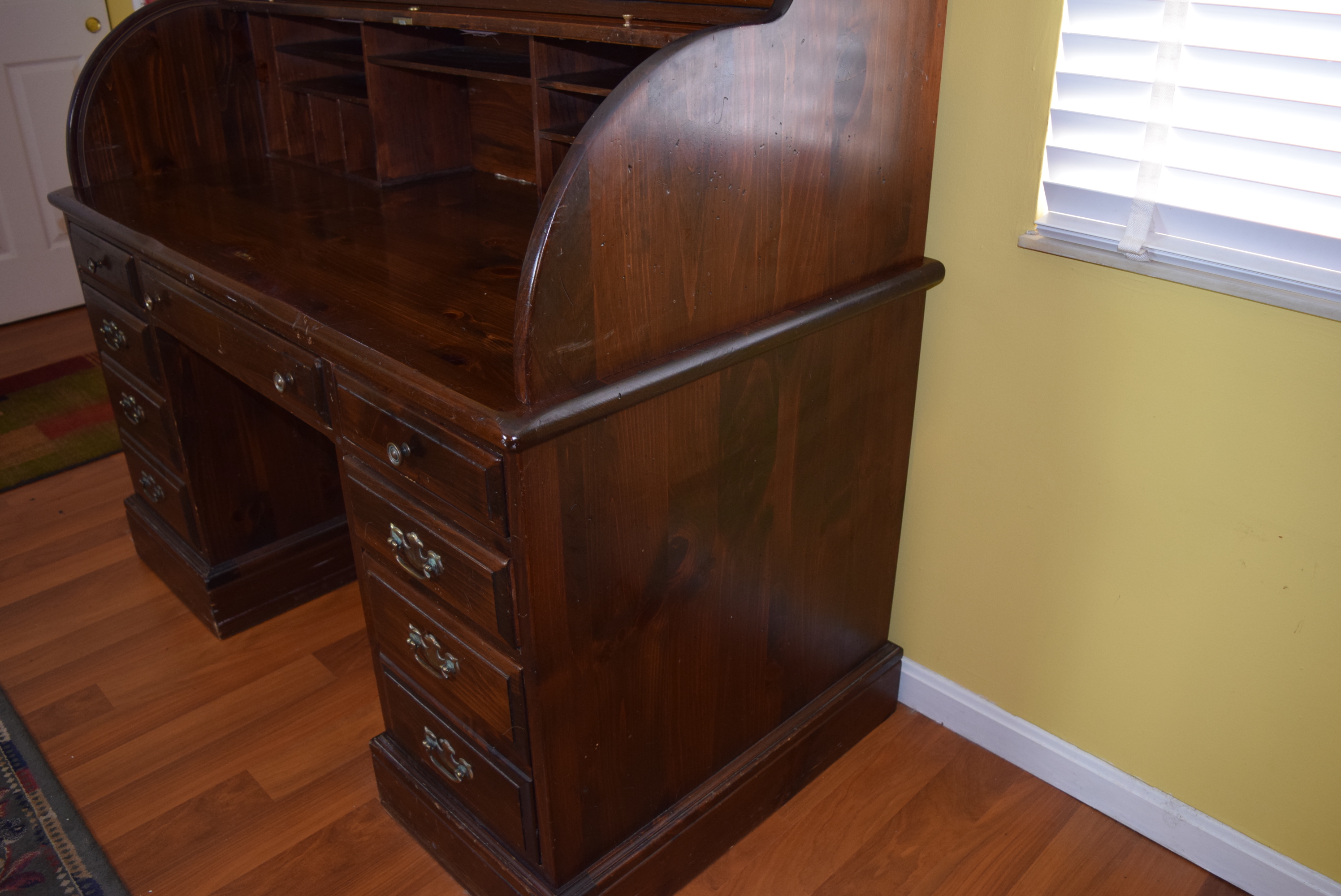 Kling Colonial Pine Rolltop Desk EBTH