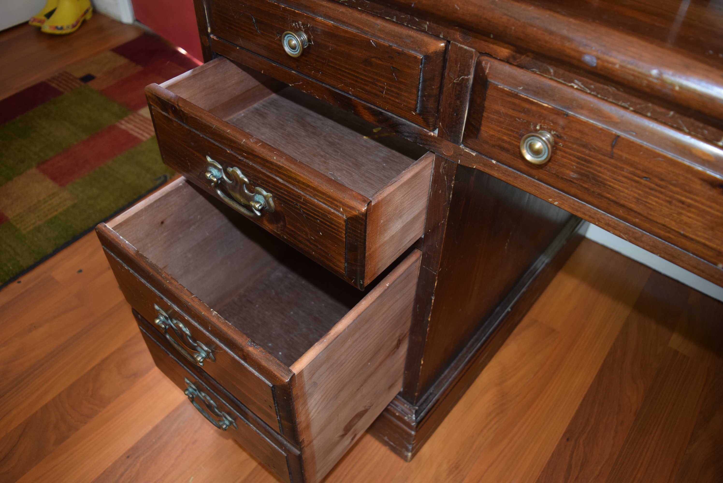 Kling Colonial Pine Rolltop Desk EBTH