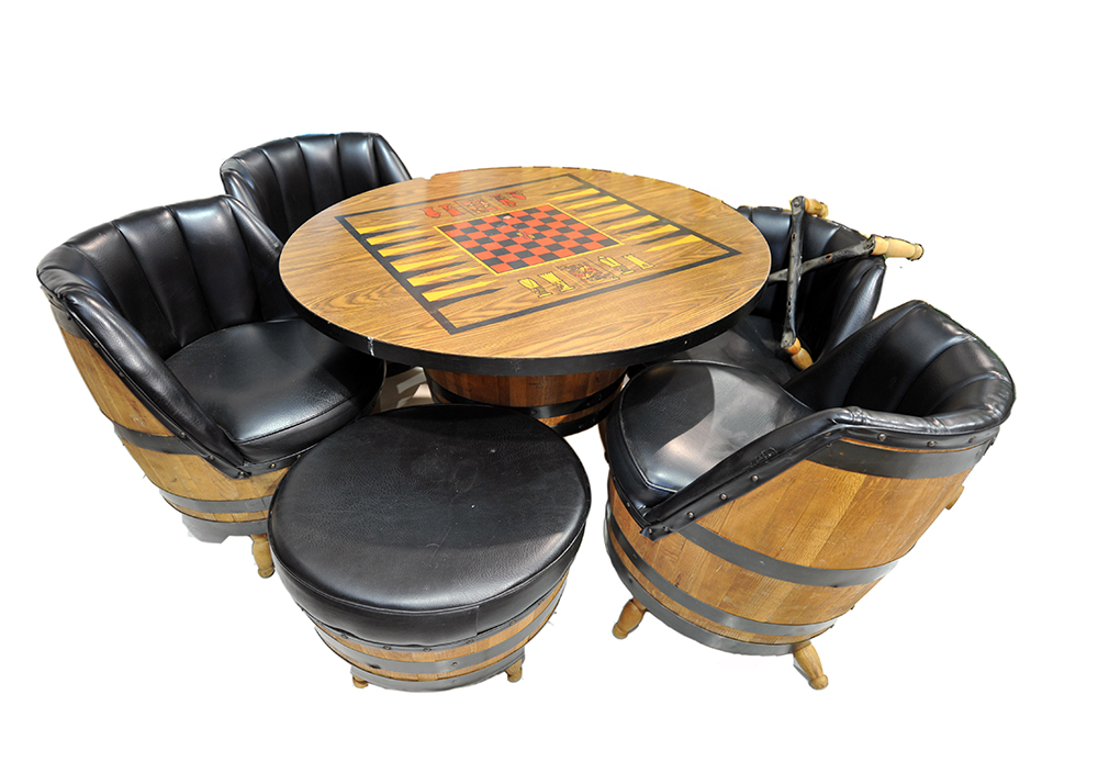 Barrel Game Table with Matching Chairs EBTH