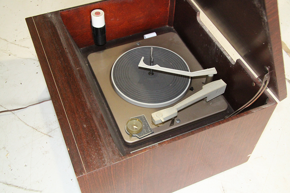 Vintage RCA Victor Stereo Orthophonic High Fidelity Record Player | EBTH