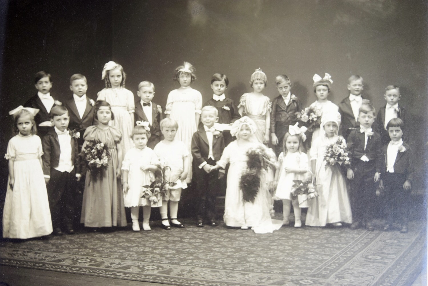 Collection of Fascinating Victorian Photographs EBTH