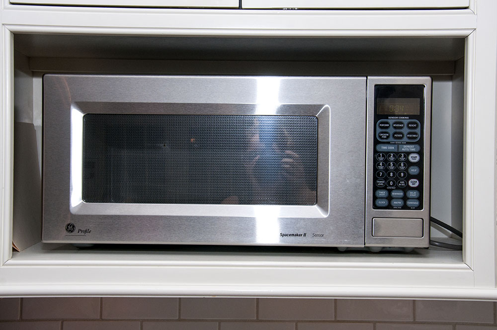 GE Profile Spacemaker Microwave EBTH