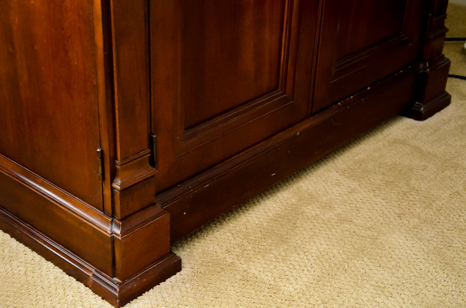 Armoire Entertainment Center EBTH