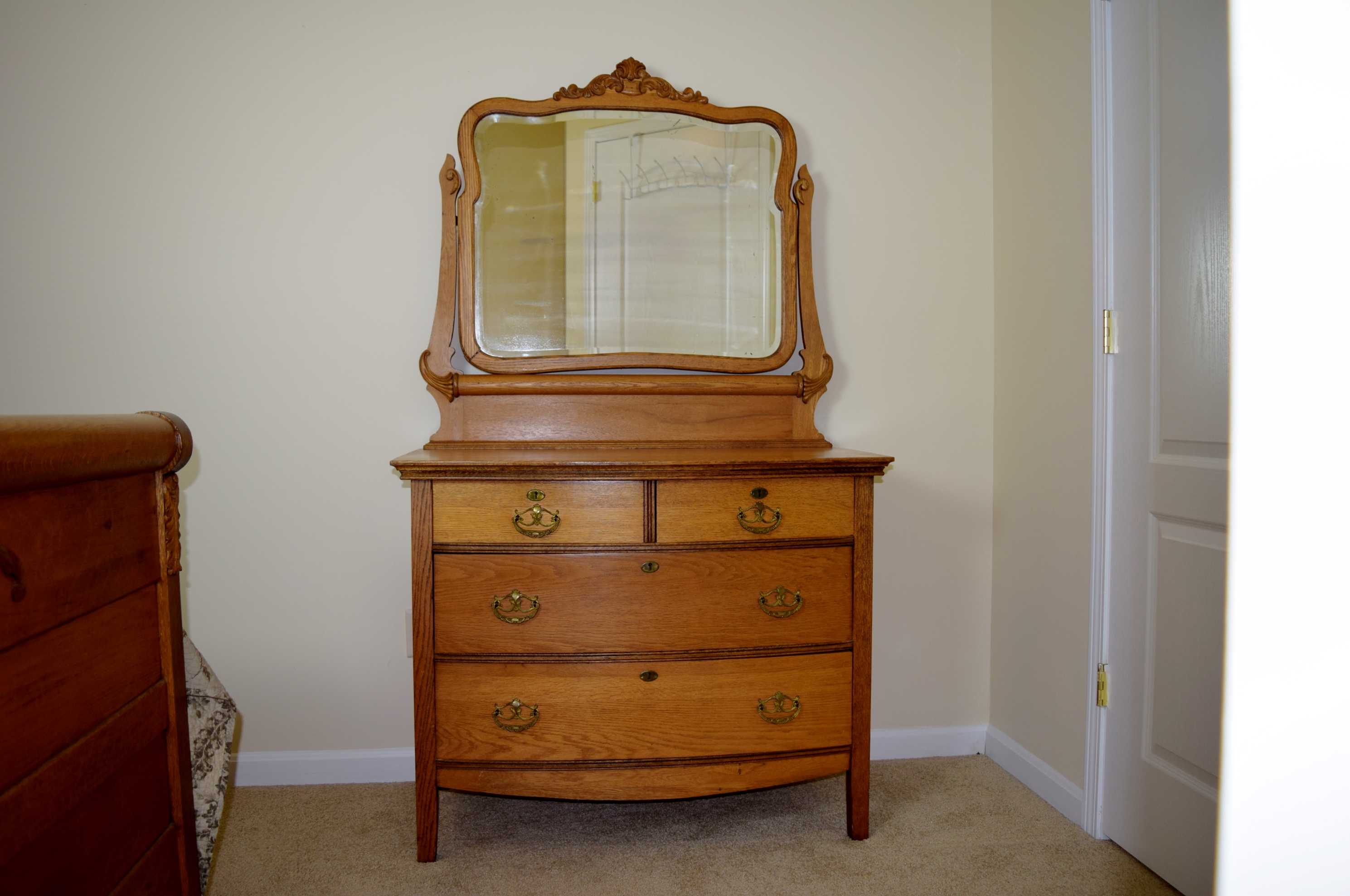 Antique Oak Dresser With Mirror EBTH   DSC 0623.JPG