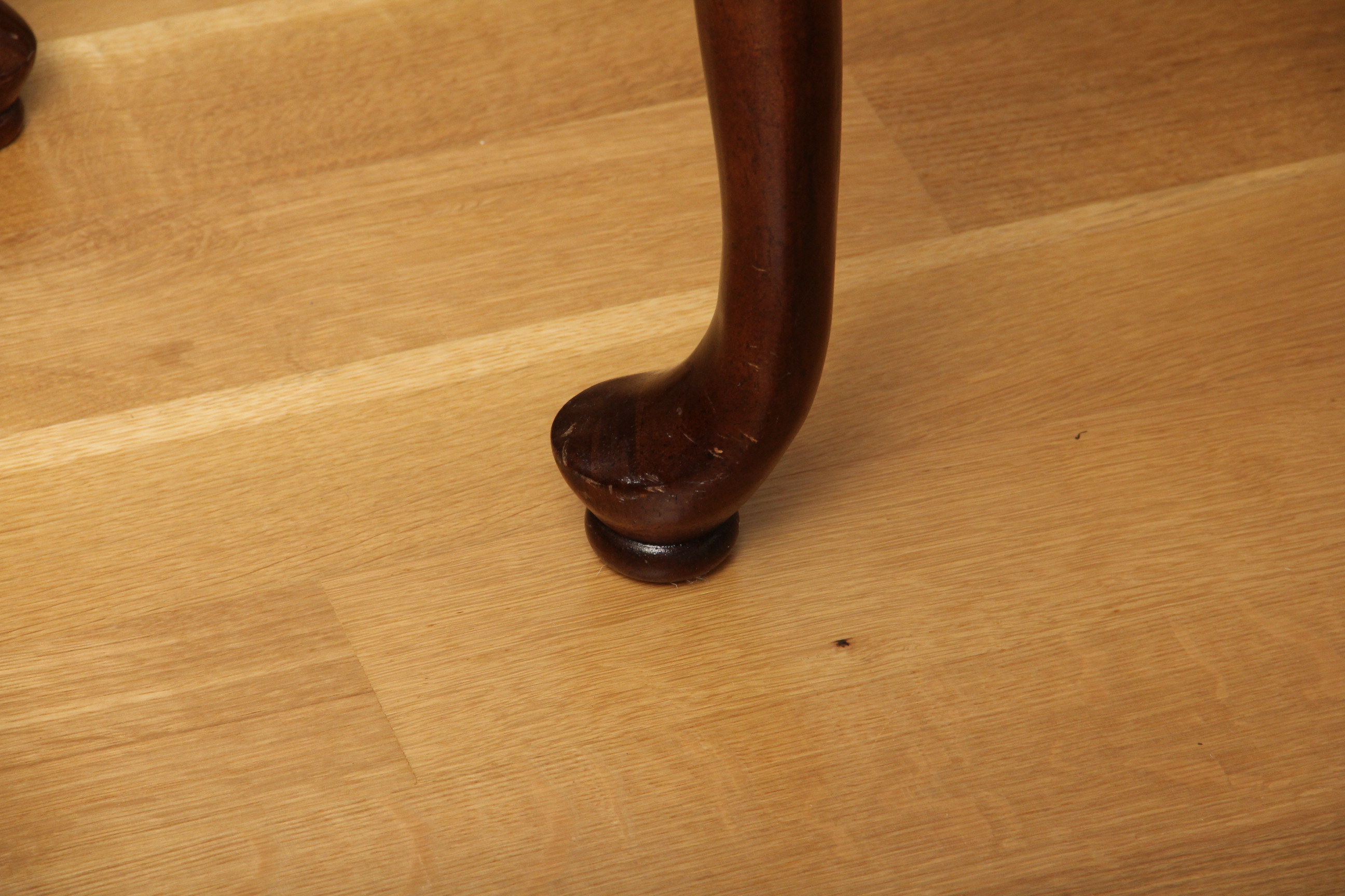 Oval Mahogany Dining Table and Chairs EBTH