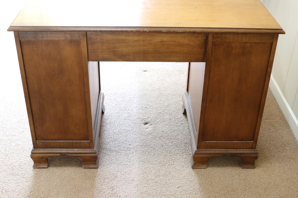 Maddox Colonial Reproductions Desk | EBTH