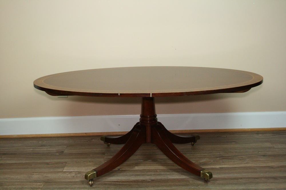 Duncan Phyfe Style Oval Cocktail Table EBTH