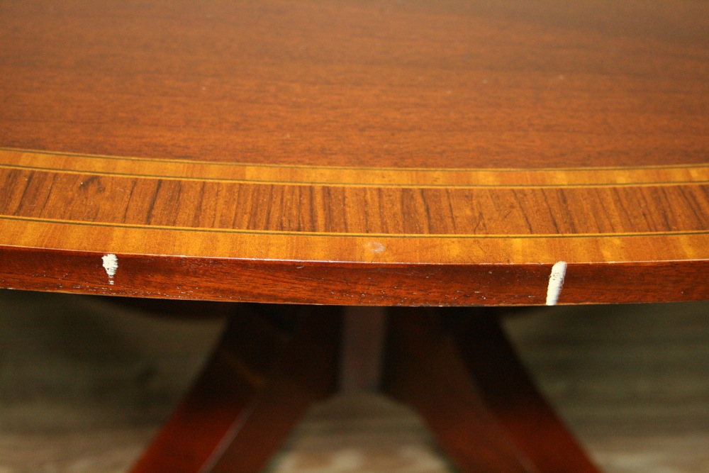 Duncan Phyfe Style Oval Cocktail Table EBTH