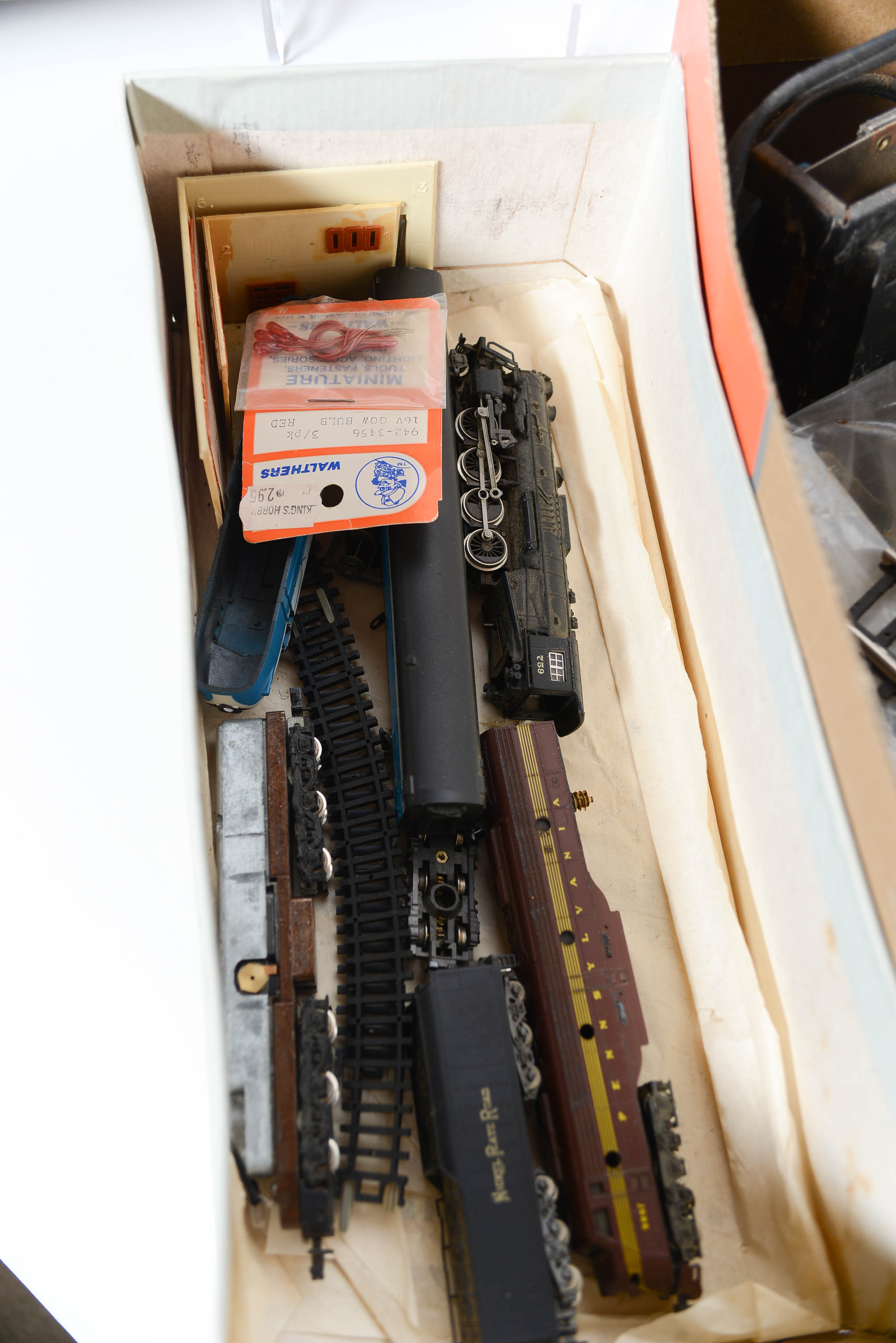 Collection of "N" Gage Model Train Set EBTH