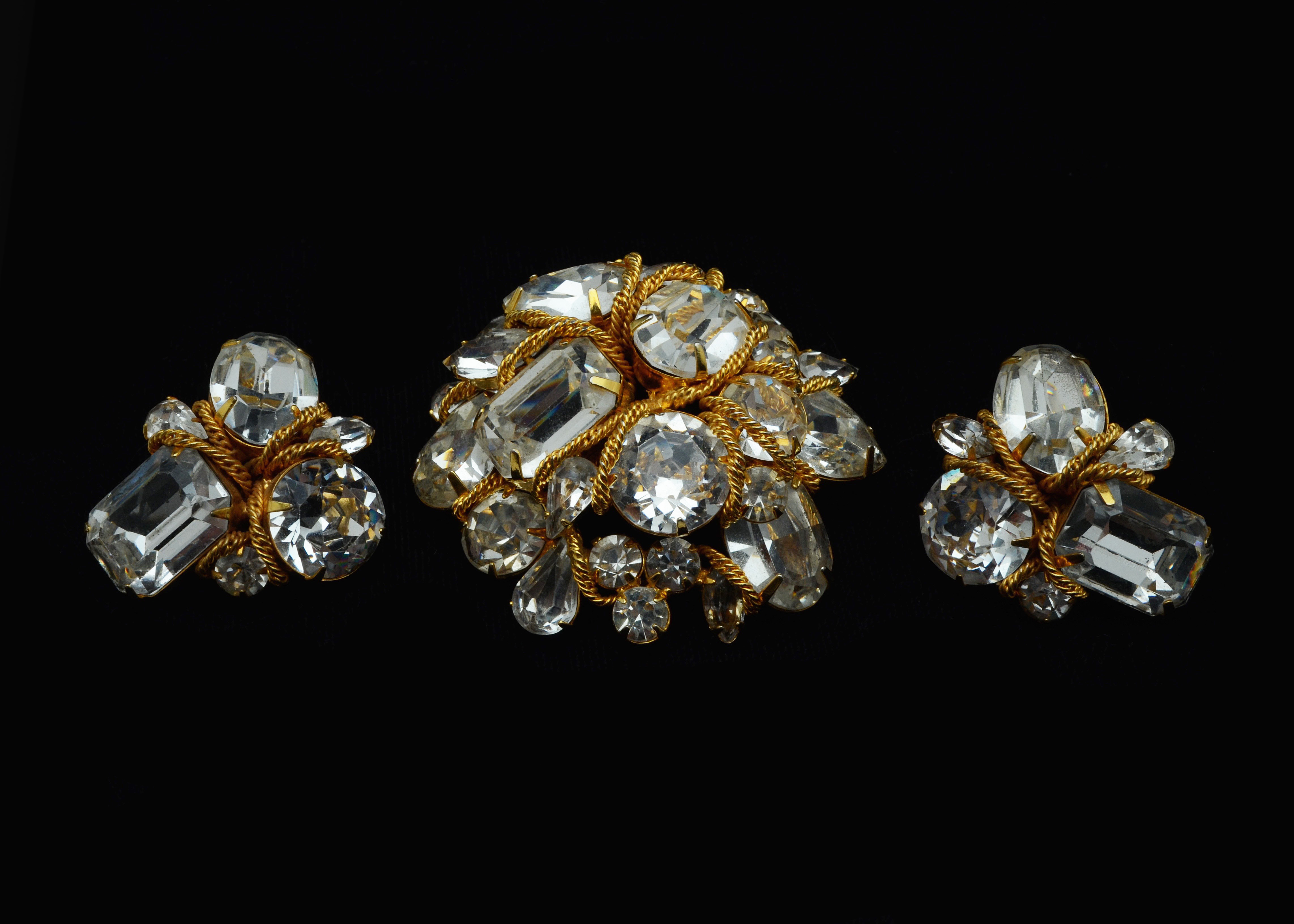 Vintage Vogue Demi Parure Brooch and ClipOn Earrings Set EBTH