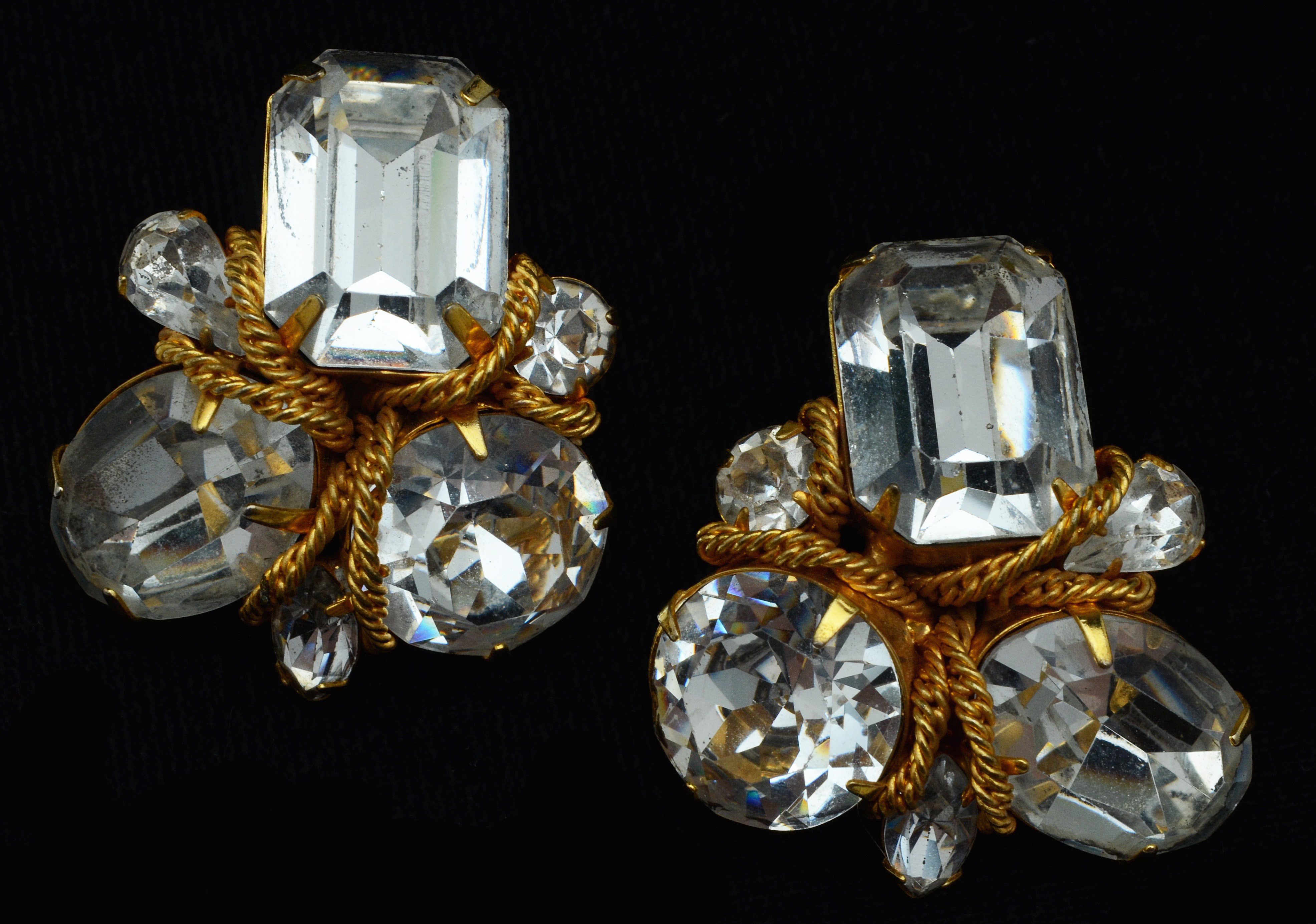 Vintage Vogue Demi Parure Brooch and ClipOn Earrings Set EBTH