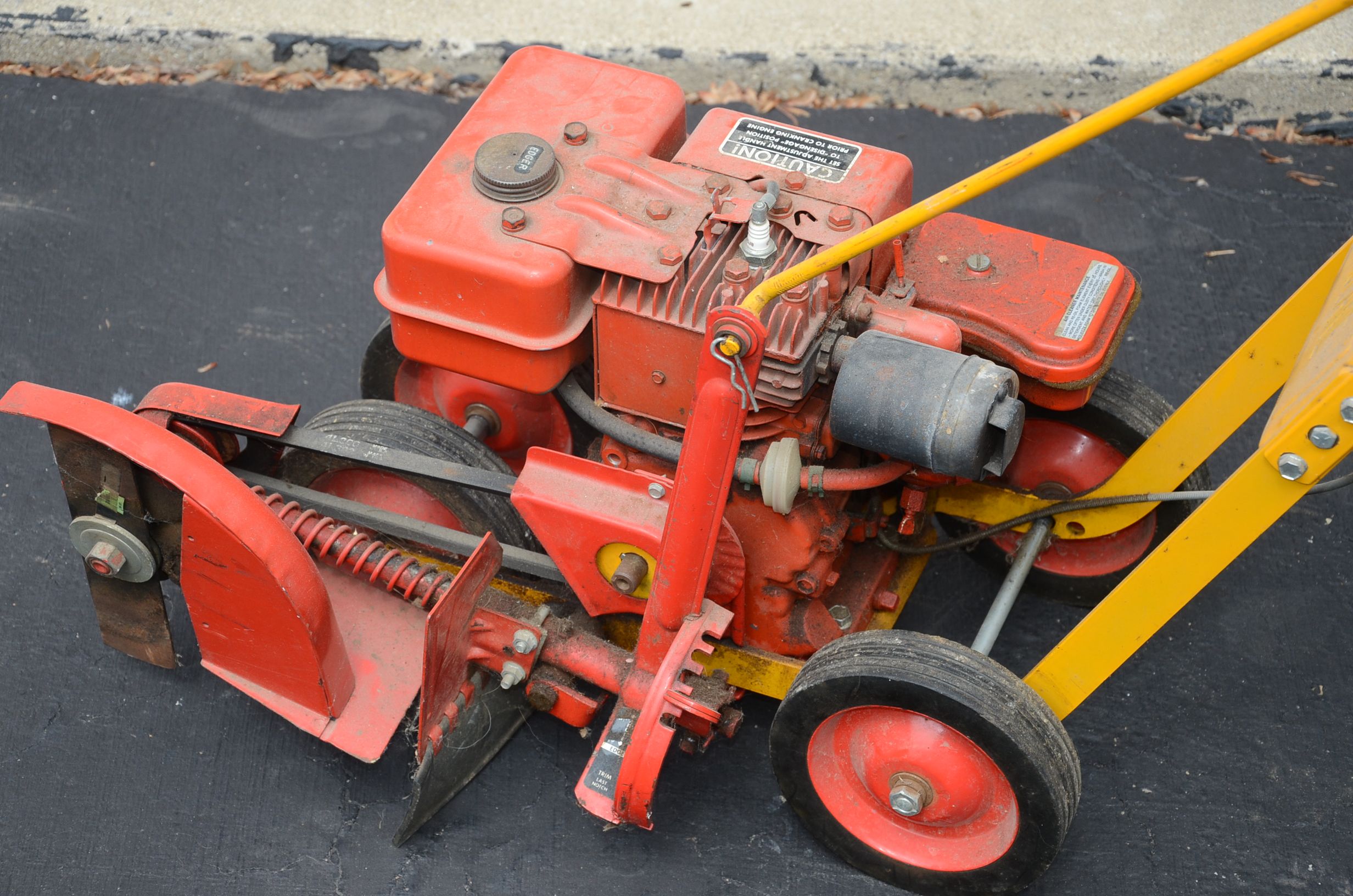 McLane 3HP Lawn Edger EBTH