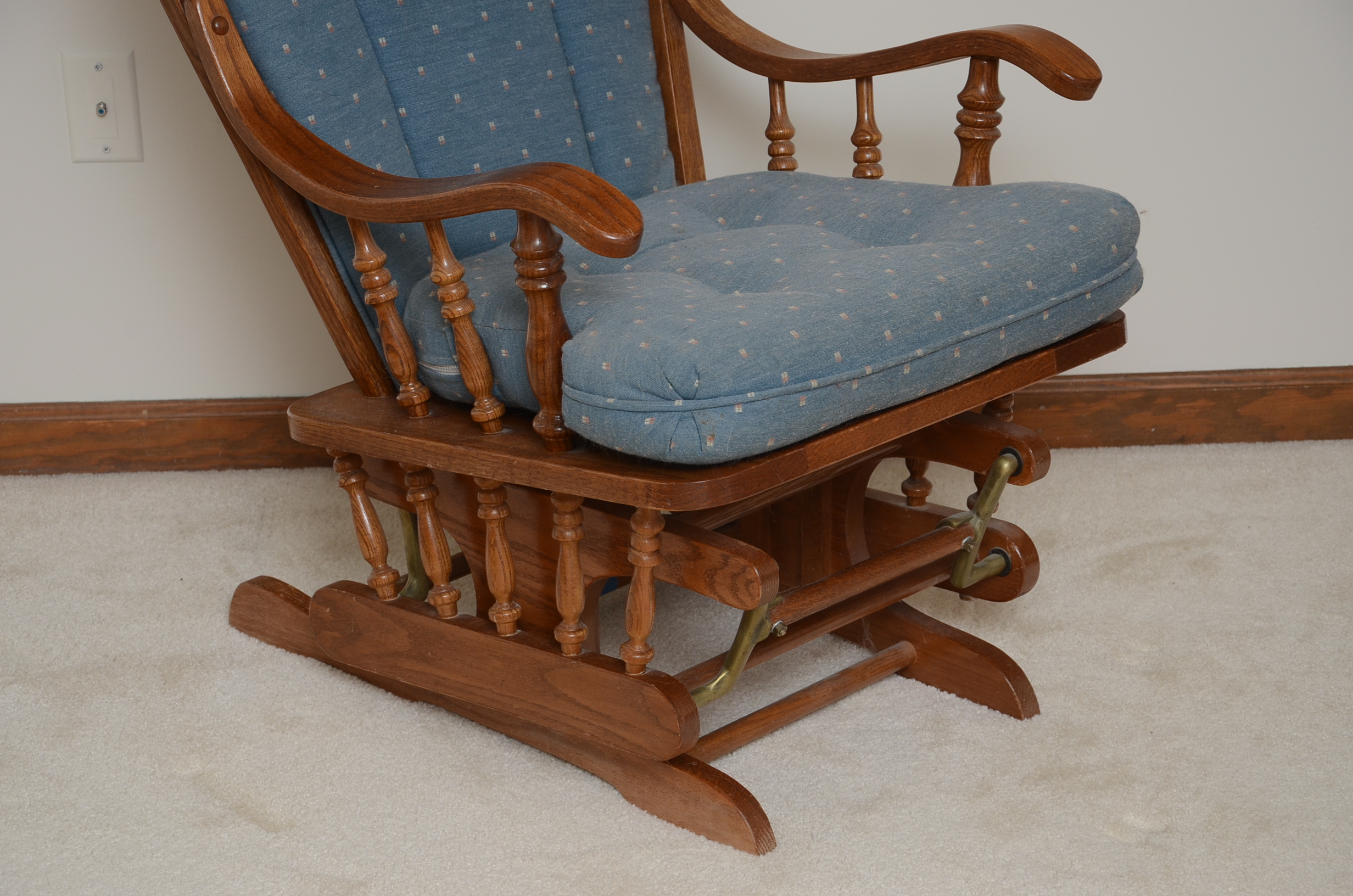 Oak Wood Glider Rocking Chair EBTH   DSC 8940.JPG