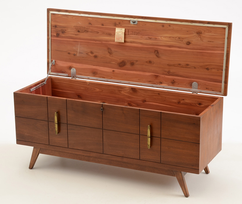 Lane Sweetheart Chest EBTH