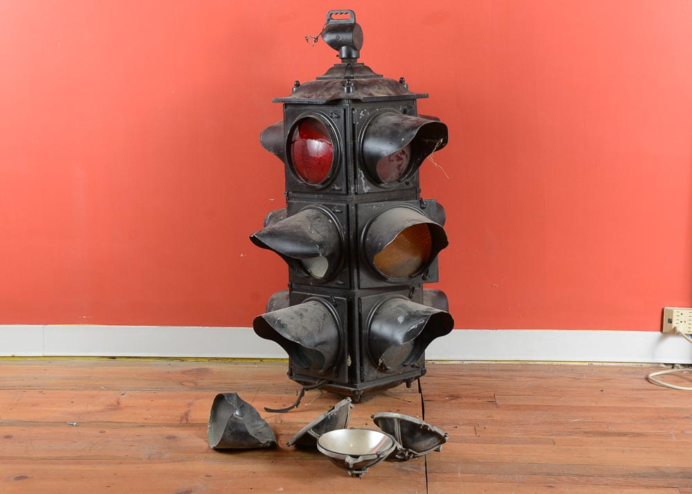 Vintage Iron Traffic Light EBTH