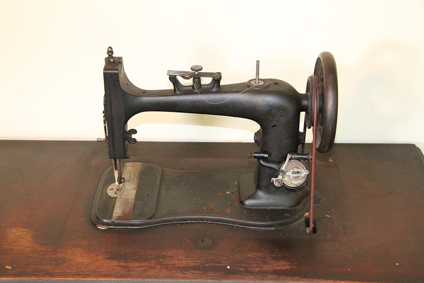 Antique Domestic Treadle Sewing Machine EBTH
